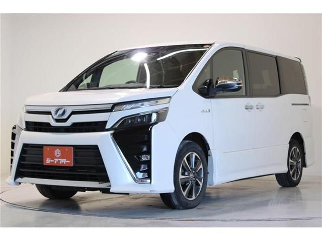 VOXY HYBRID