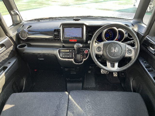 N BOX CUSTOM