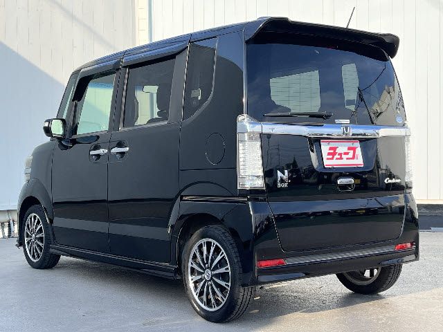 N BOX CUSTOM