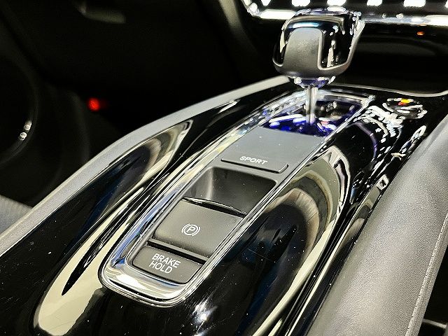 VEZEL HYBRID 4WD