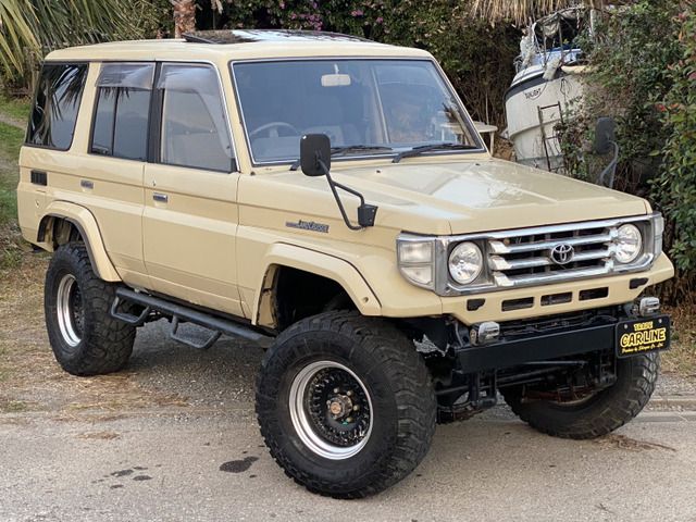 LANDCRUISER van