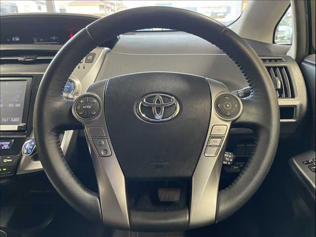 PRIUS Alpha