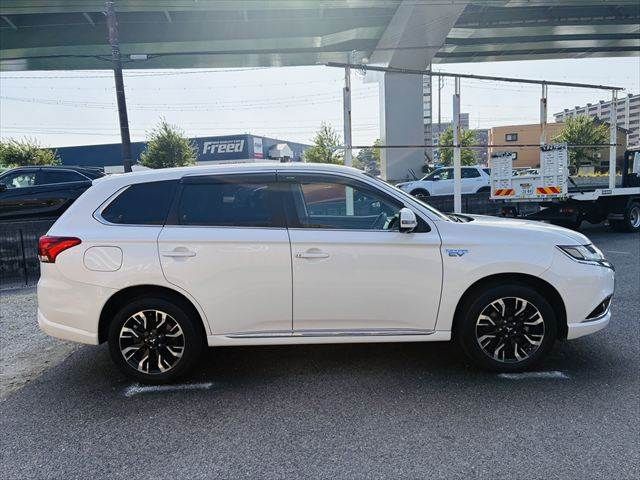 OUTLANDER PHEV