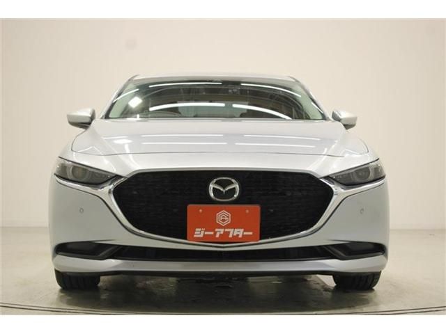 MAZDA3 SEDAN
