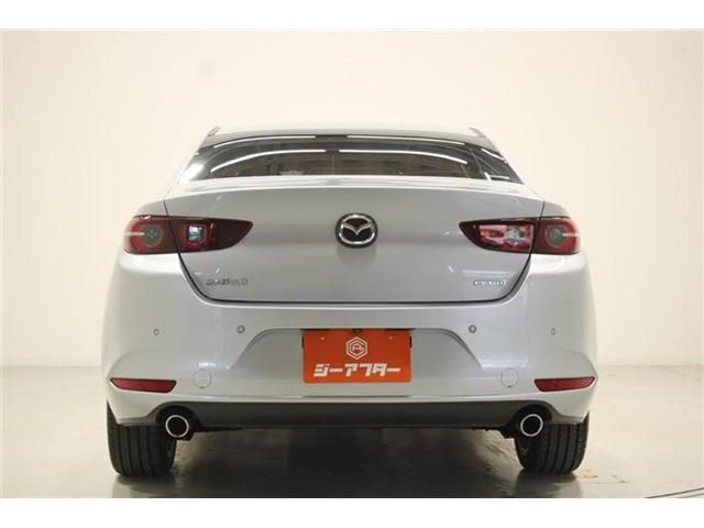 MAZDA3 SEDAN