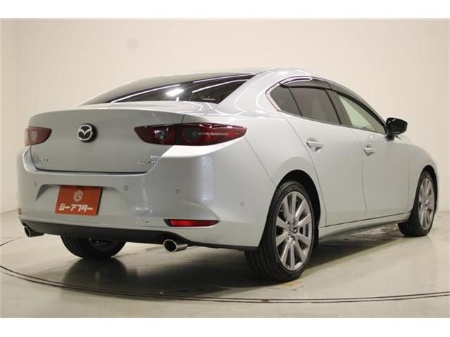 MAZDA3 SEDAN