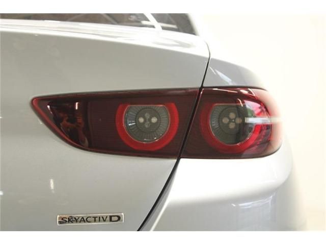 MAZDA3 SEDAN