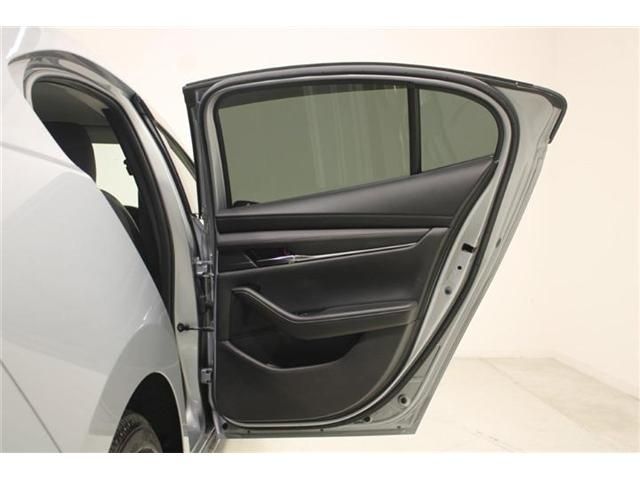 MAZDA3 SEDAN