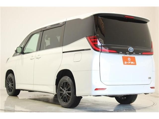 NOAH HYBRID 4WD