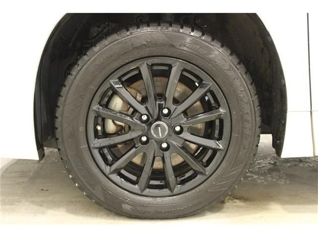 NOAH HYBRID 4WD