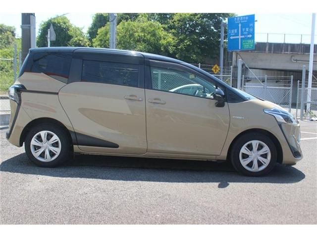SIENTA HYBRID