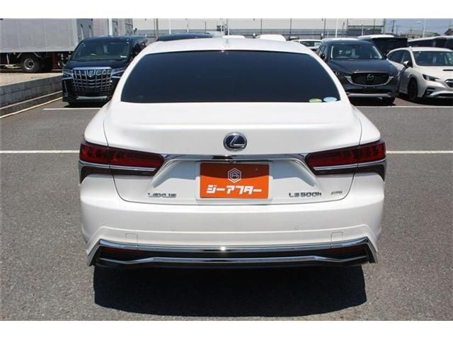 LEXUS LS500h 4WD