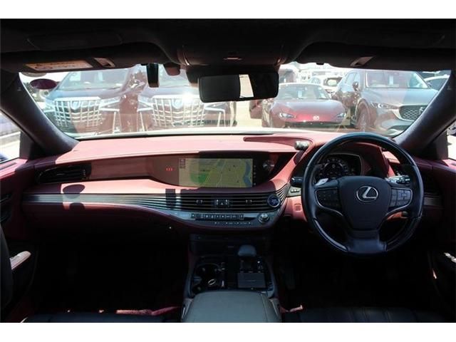 LEXUS LS500h 4WD