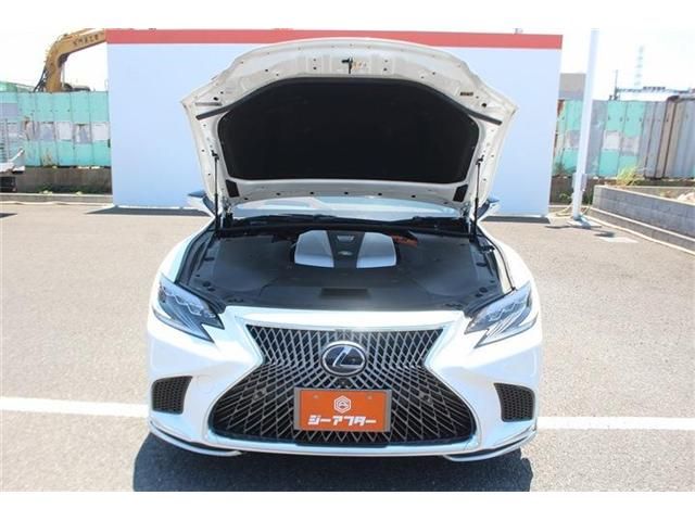 LEXUS LS500h 4WD