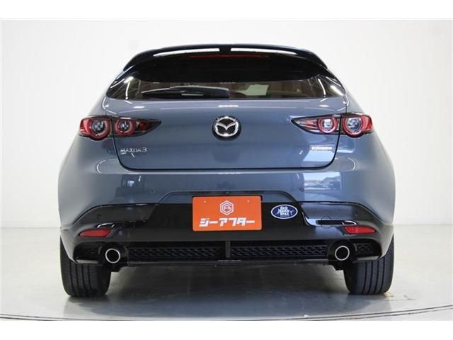 MAZDA3 FASTBACK