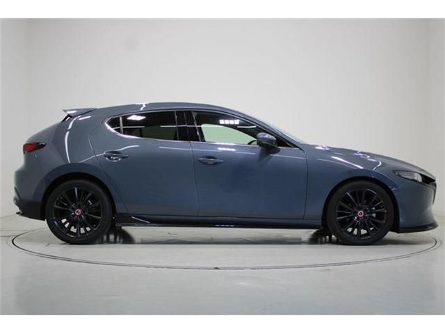 MAZDA3 FASTBACK
