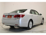 CROWN sedan hybrid