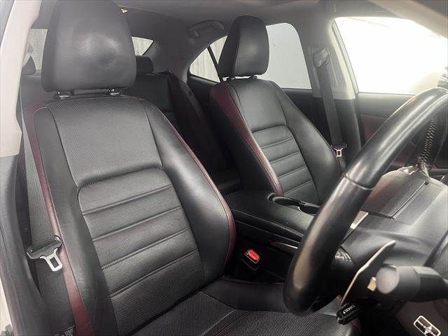 LEXUS IS300h