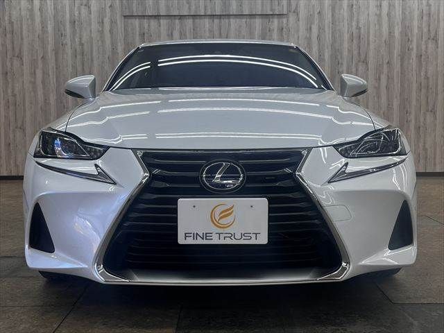 LEXUS IS300h