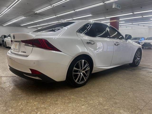 LEXUS IS300h