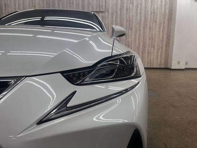 LEXUS IS300h