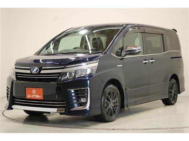 VOXY HYBRID