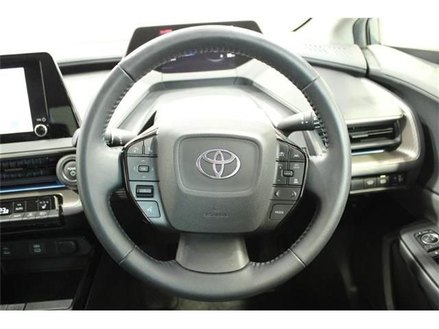 PRIUS 4WD