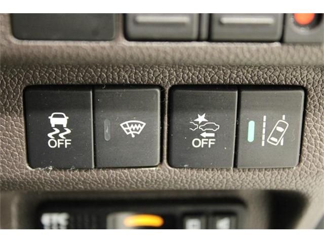 FREED plus HYBRID 4WD
