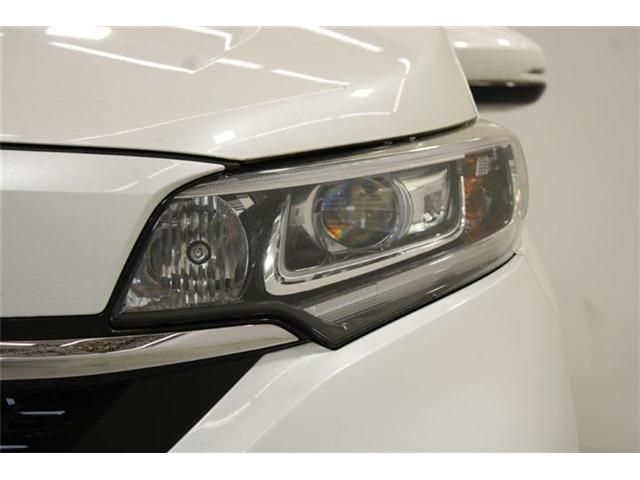 FREED plus HYBRID 4WD