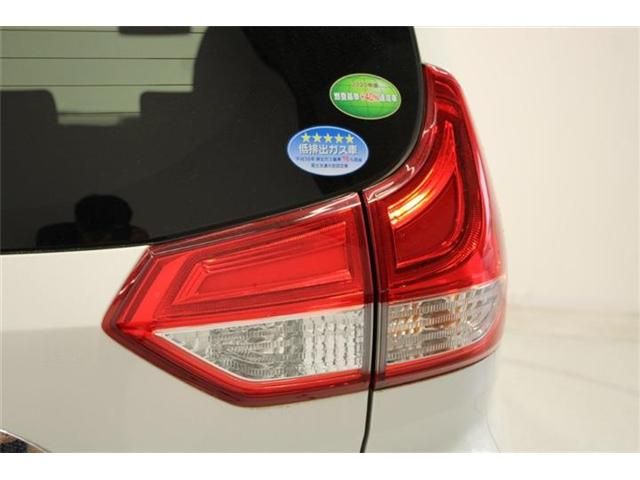 FREED plus HYBRID 4WD