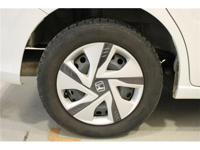 FREED plus HYBRID 4WD