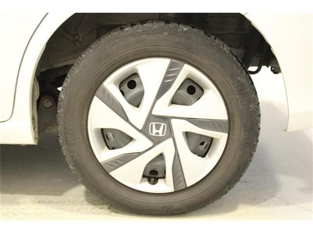 FREED plus HYBRID 4WD