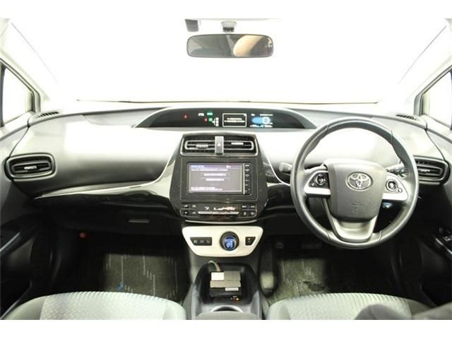 PRIUS 4WD
