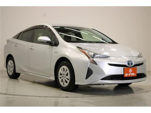 PRIUS 4WD