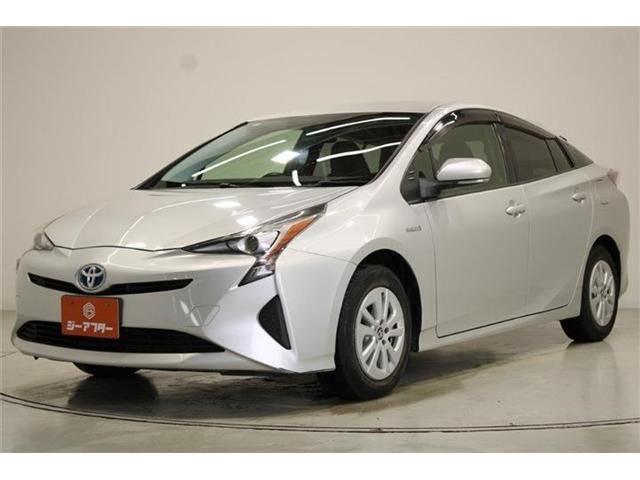 PRIUS 4WD