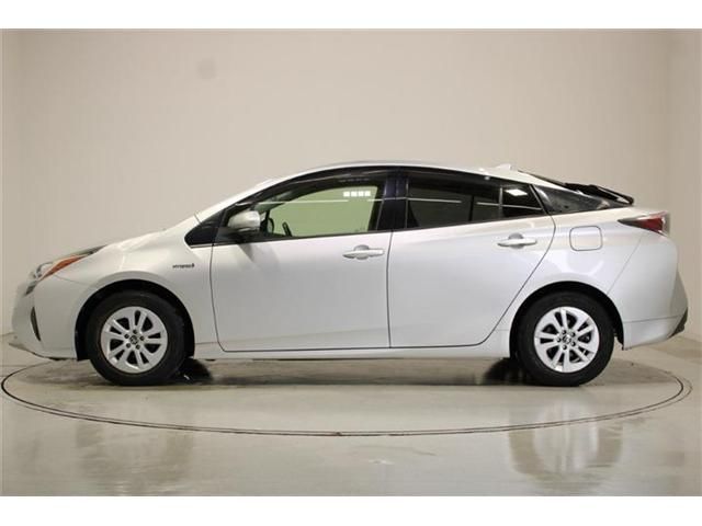 PRIUS 4WD
