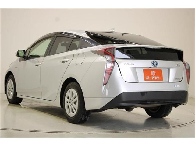 PRIUS 4WD