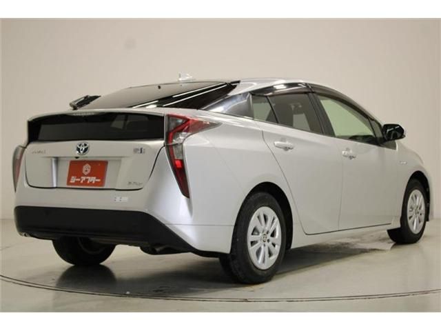 PRIUS 4WD