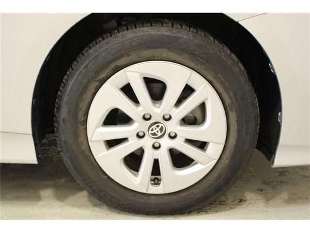 PRIUS 4WD