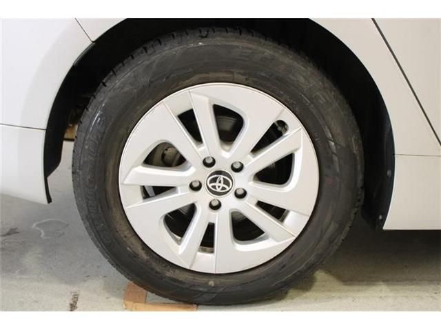 PRIUS 4WD