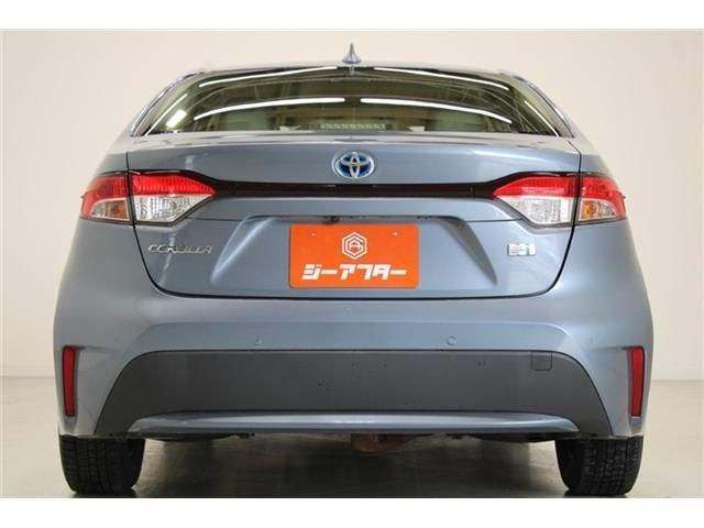 COROLLA sedan HYBRID 4WD