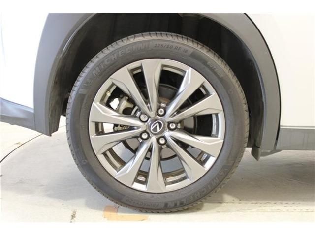 LEXUS UX200