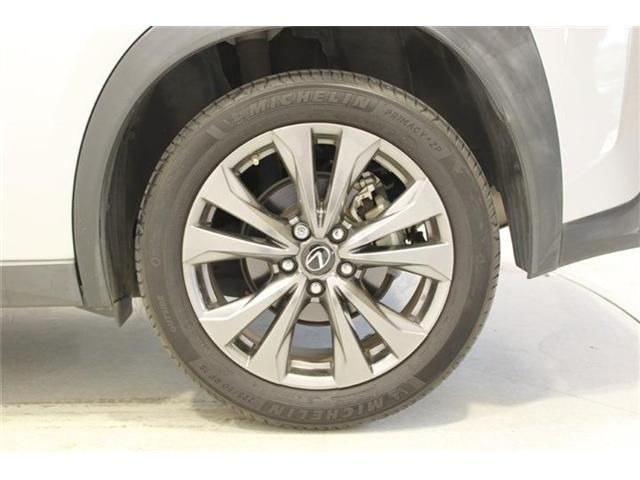 LEXUS UX200