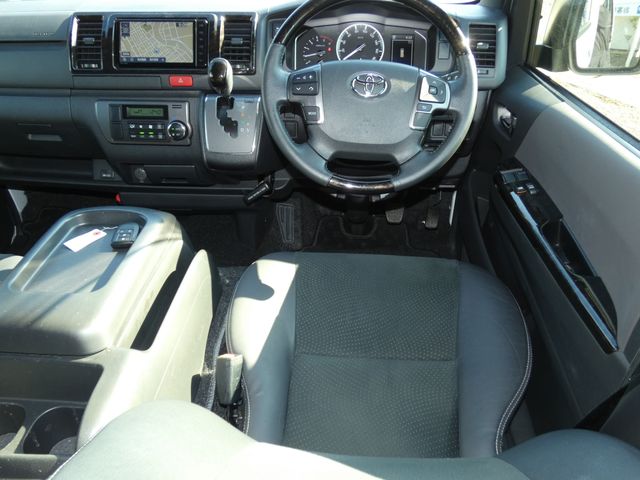 HIACE van 4WD