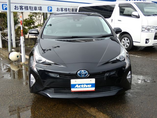 PRIUS 4WD