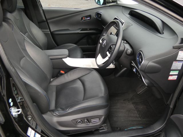 PRIUS 4WD