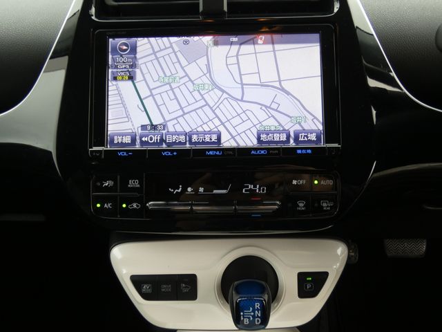 PRIUS 4WD