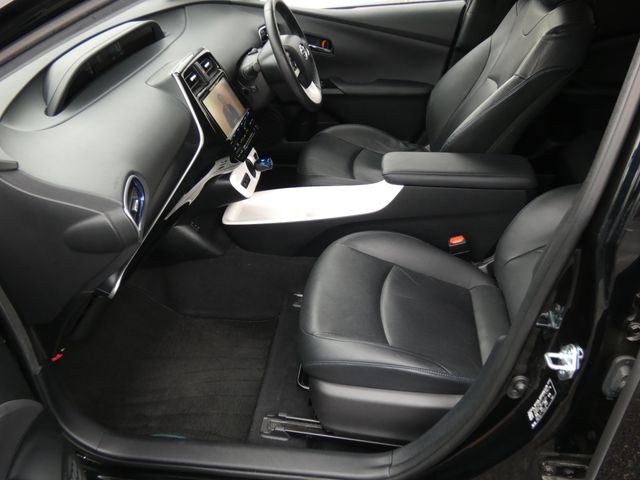 PRIUS 4WD