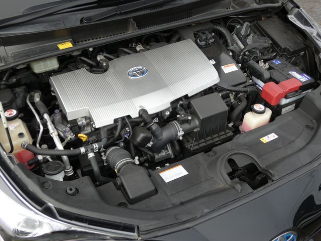 PRIUS 4WD