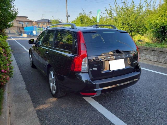 VOLVO V50